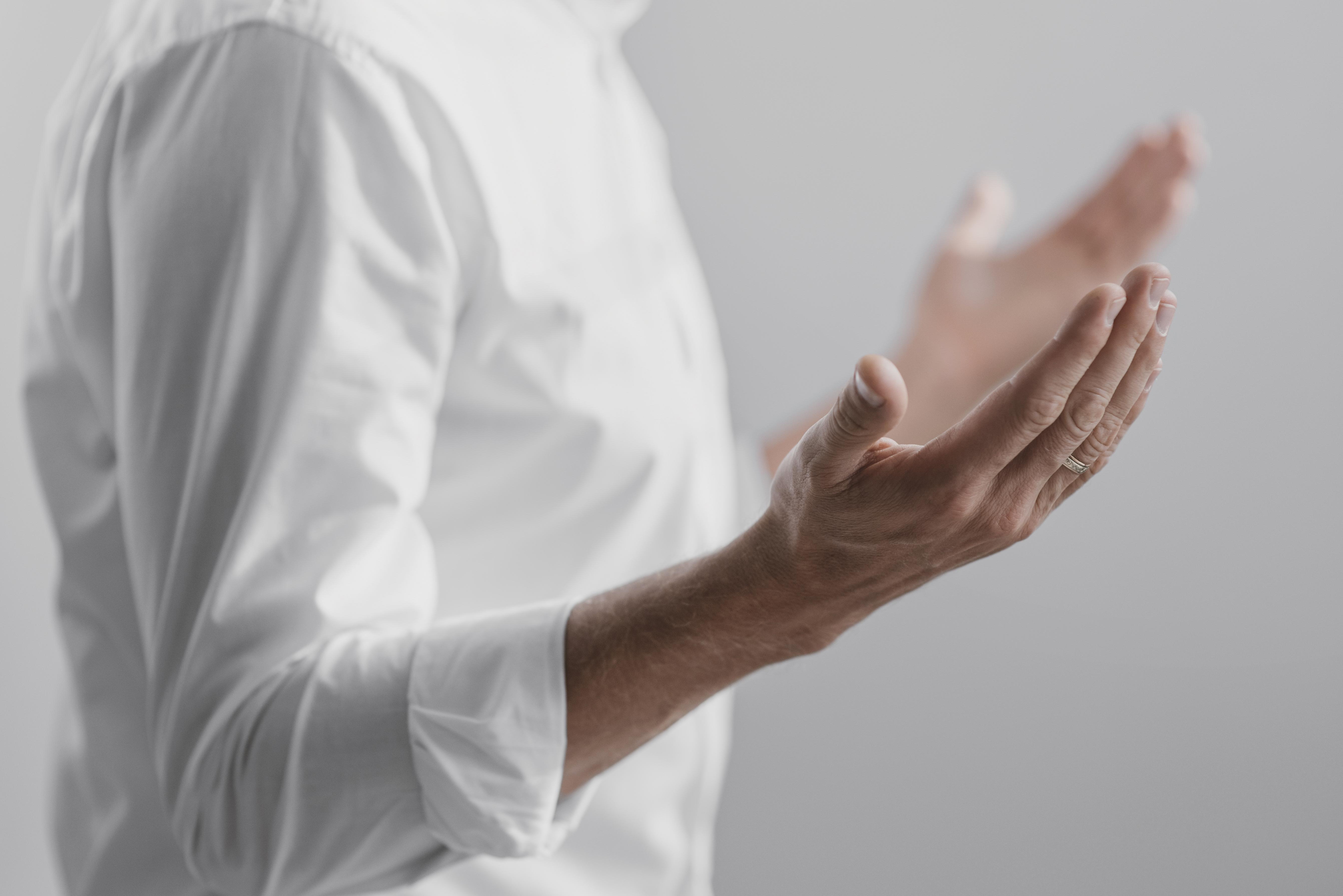 Selalu Berdoa dan Minta Restu Orang Tua